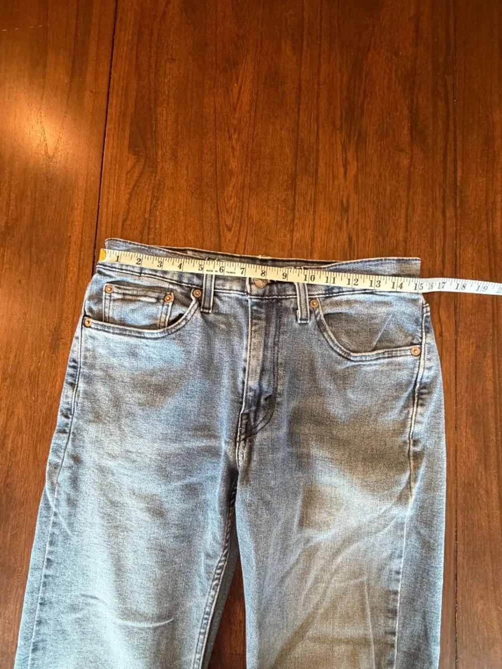 Levi's Men's 514 Straight Jeans, medium Wash Blue Denim, Size 31x32